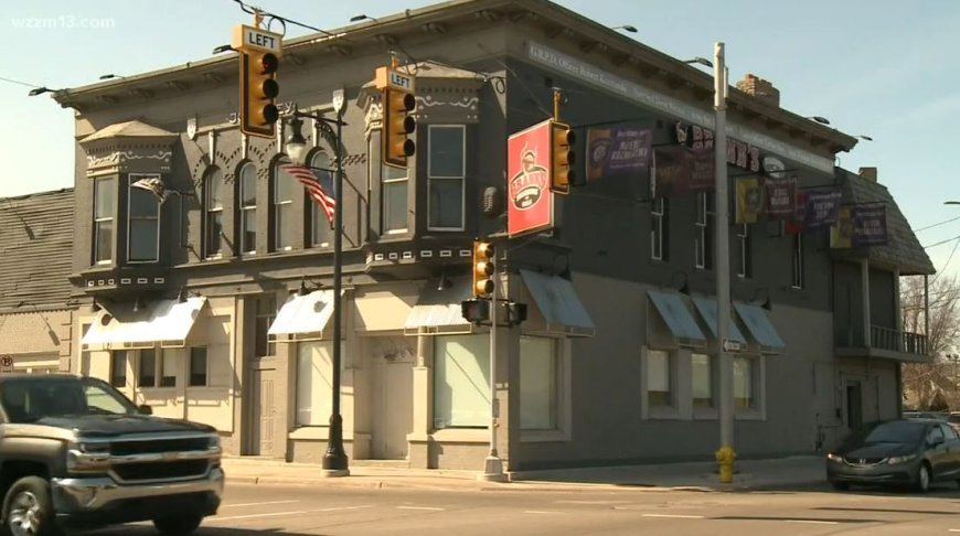 City Orders Restaurant To Remove Flags Honoring Fallen Heroes Owner Refuses